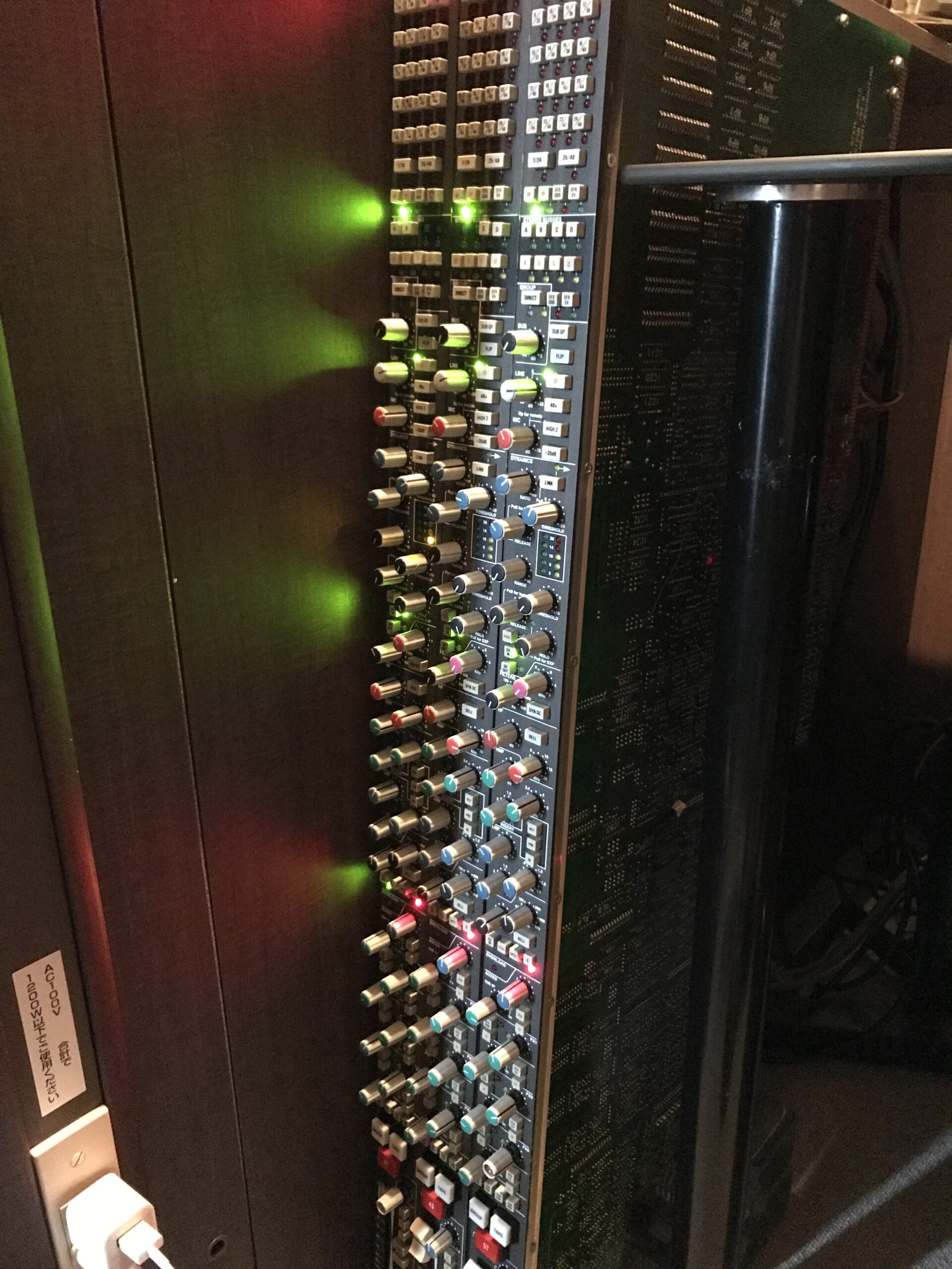 名機SSL 4000Eのモジュールを使ったEQ 