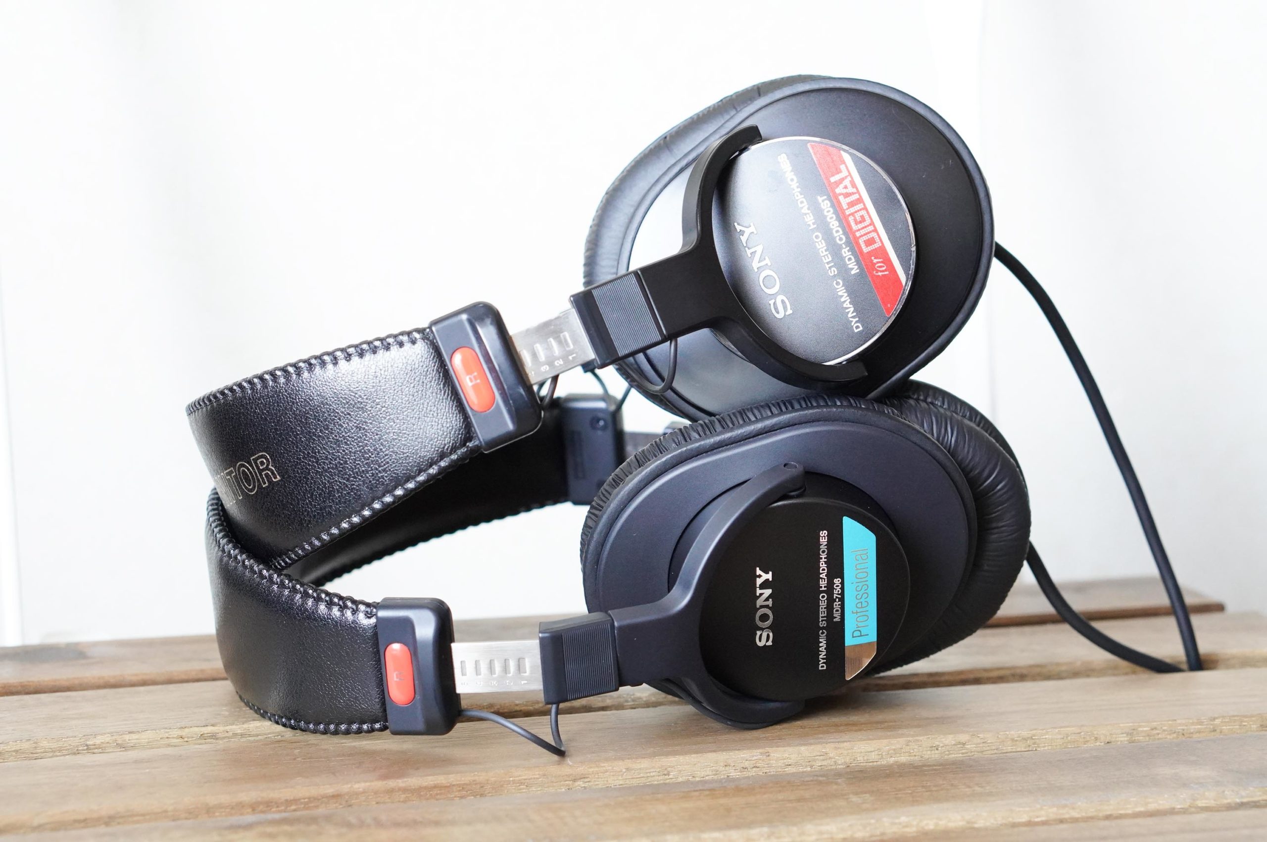 Sony Mdr 7506モニターヘッドホンのレビュー モニターヘッドフォンの新定番 Dtm Driver