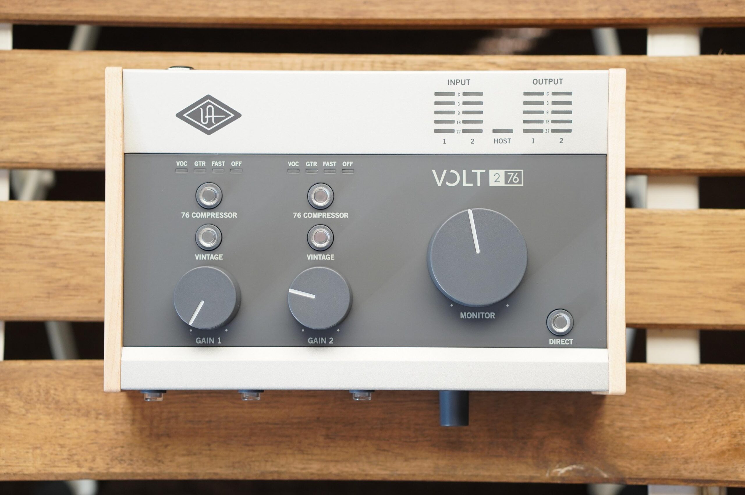 Universal Audio VOLT 276をスタンドアローンで使いリアンプしてみた！プラグインとの質感の違いは？ | DTM DRIVER!